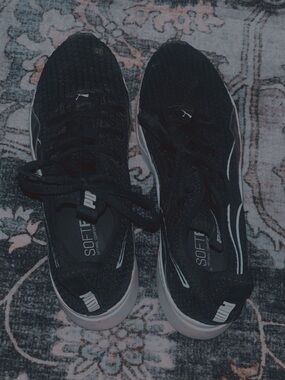 Puma Black and White SoftFoam Men's Sneakers